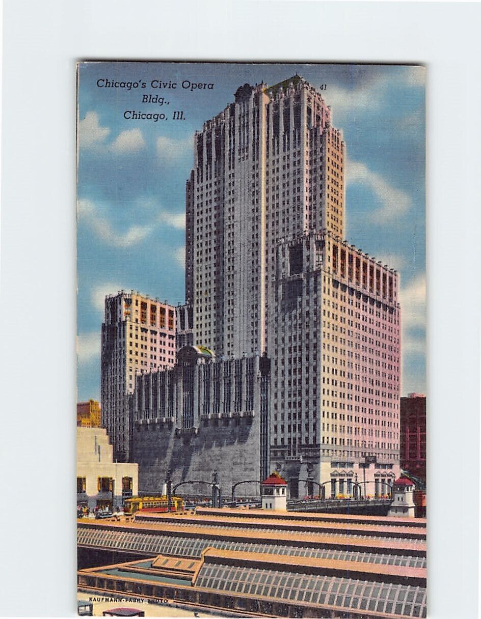 Postcard Chicago\'s Civic Opera Chicago Illinois USA