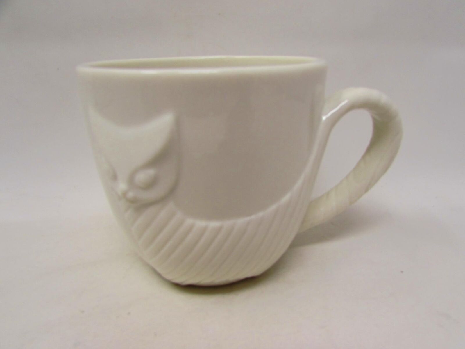 Rare Jonathan Adler For Barnes And Noble 3D Cat Mug Embossed b111