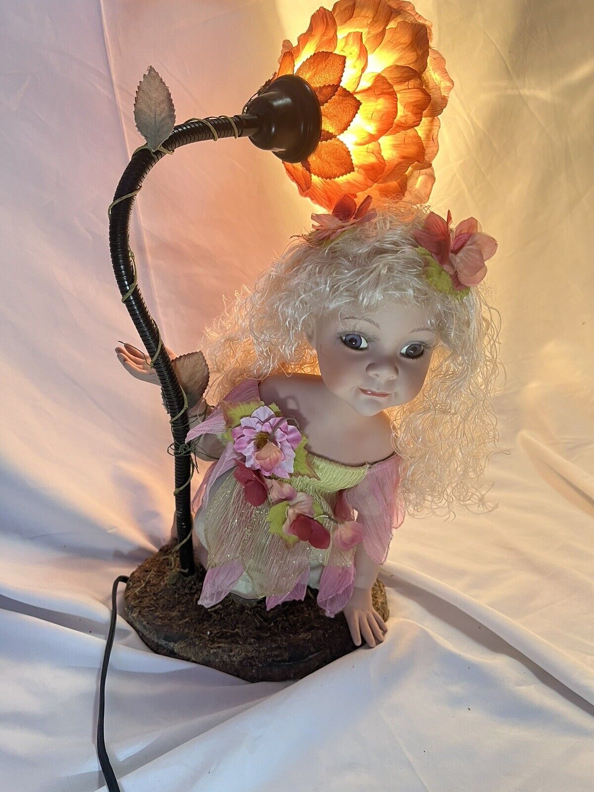 Duck House heirloom porcelain dolls Flower Lamp Adjustable 14”From Base Up To 25