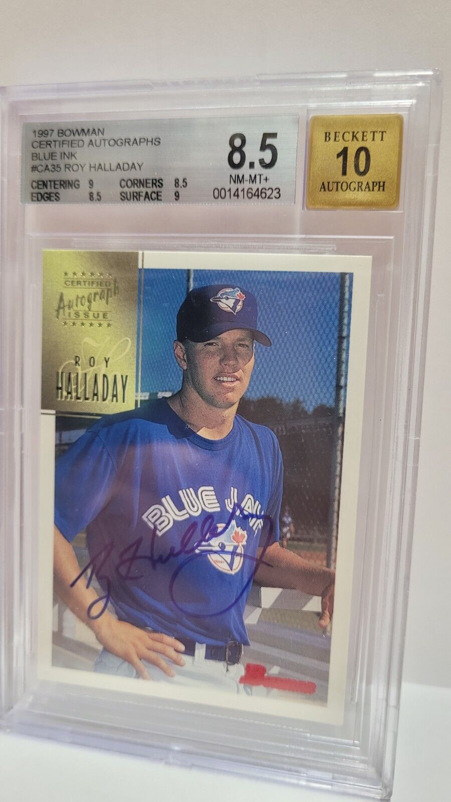 Beckett 10 Auto & 8.5 NM-MT+ Graded Card & 1997 Bowman Autographed Roy Halladay