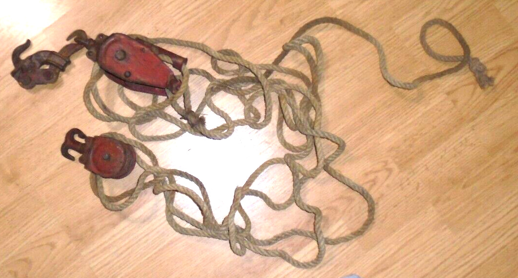 VINTAGE ANTIQUE DURBIN DURCO  METAL BLOCK & TACKLE W/ ROPE WIRE STRETCHER RED