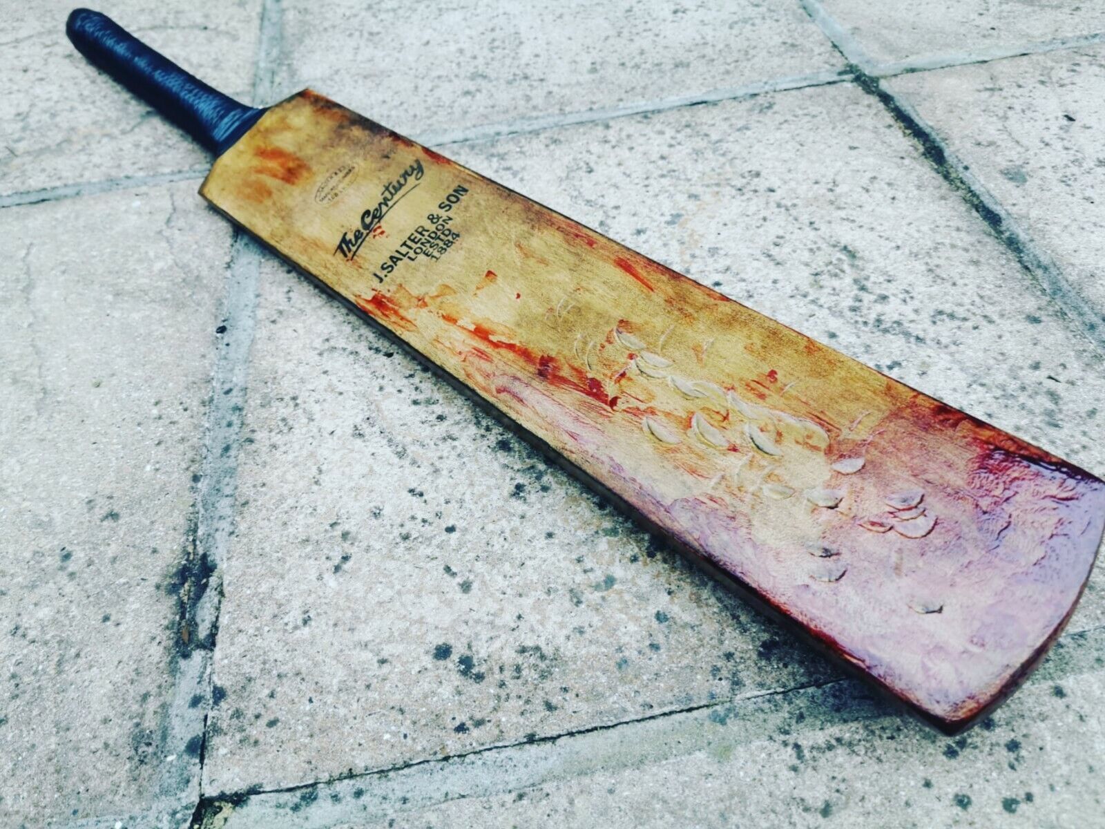 Shaun of the Dead - Cricket Bat  1:1 Scale Replica Cricket Bat Prop (Hand Made) 