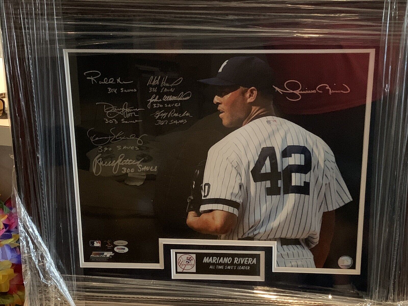 Mariano Rivera All-Time Saves Leader 8 Autographed Photo With H.O.F autos