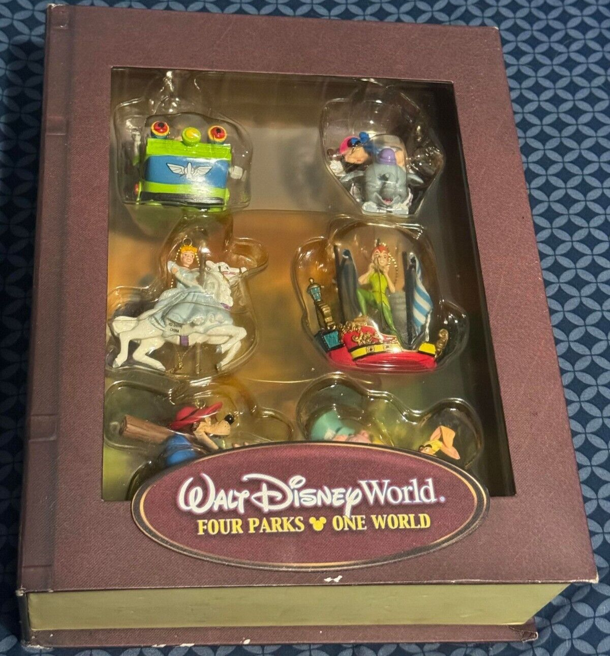 Walt Disney World FOUR PARKS ONE WORLD Storybook Ornaments - Splash Mountain
