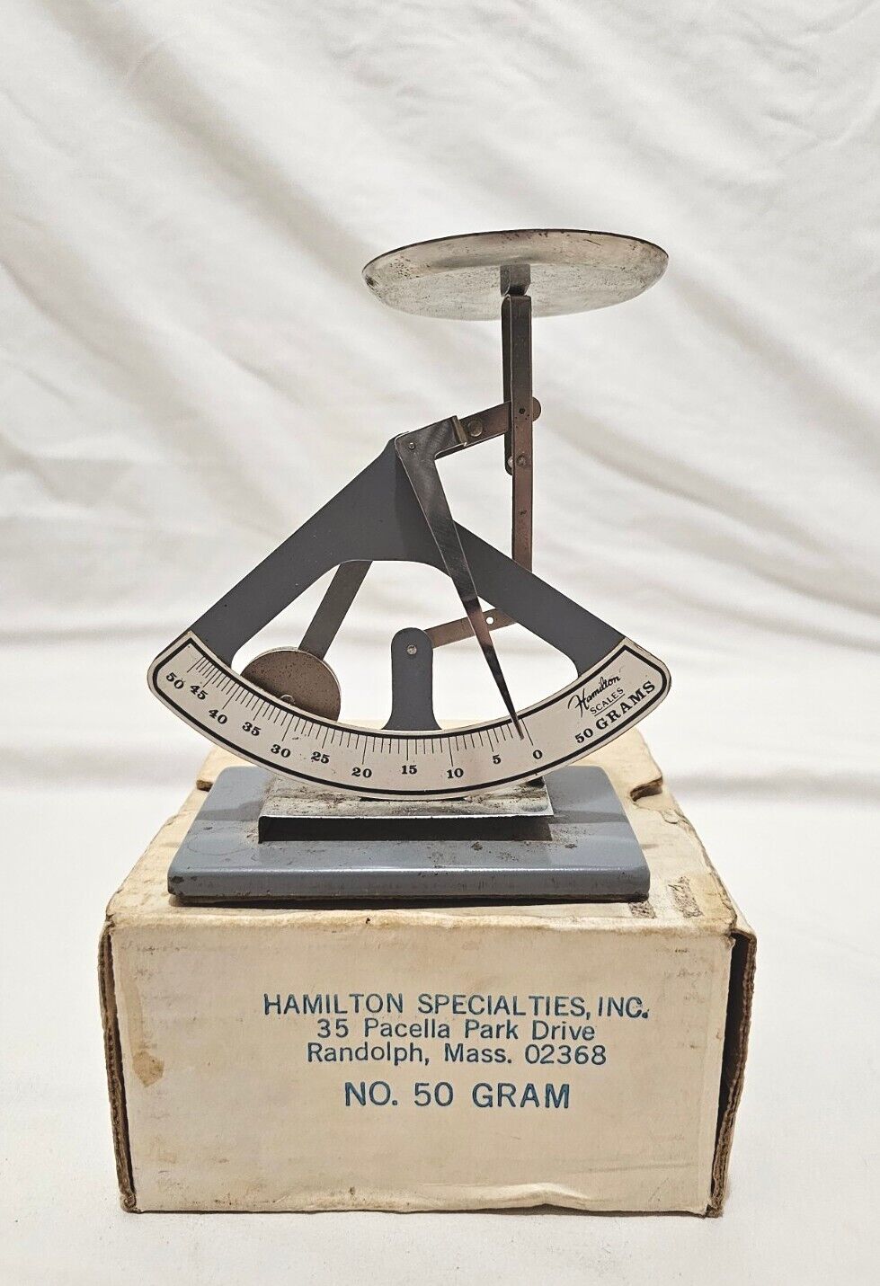 Vintage  Hamilton Specialties Scale 50 Gram /1.75 Ounce W/weights Orginal Box...