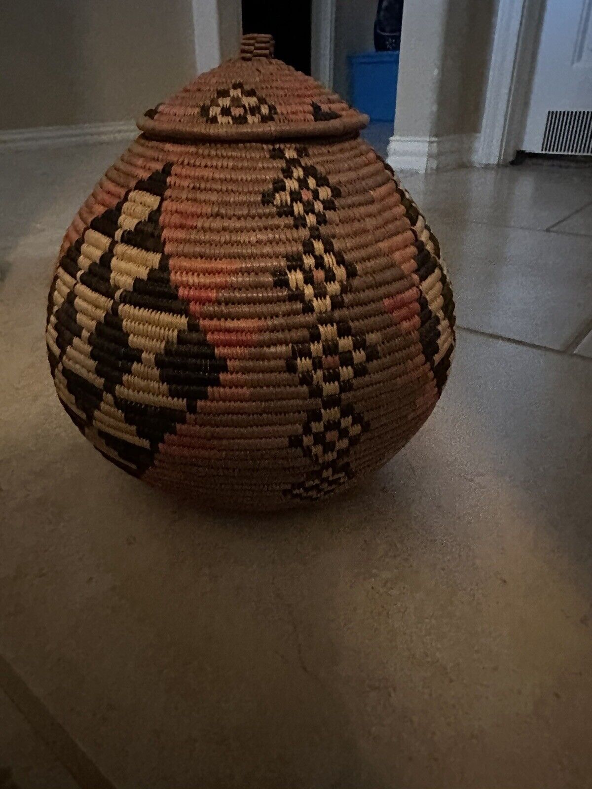 African Zulu Tribal Hand Woven Basket Lidded Traditional Ukhamba