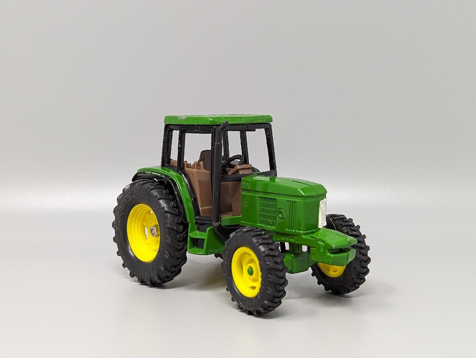Ertl John Deere 6400 Diecast Metal 1:32 Green Tractor 5.5\