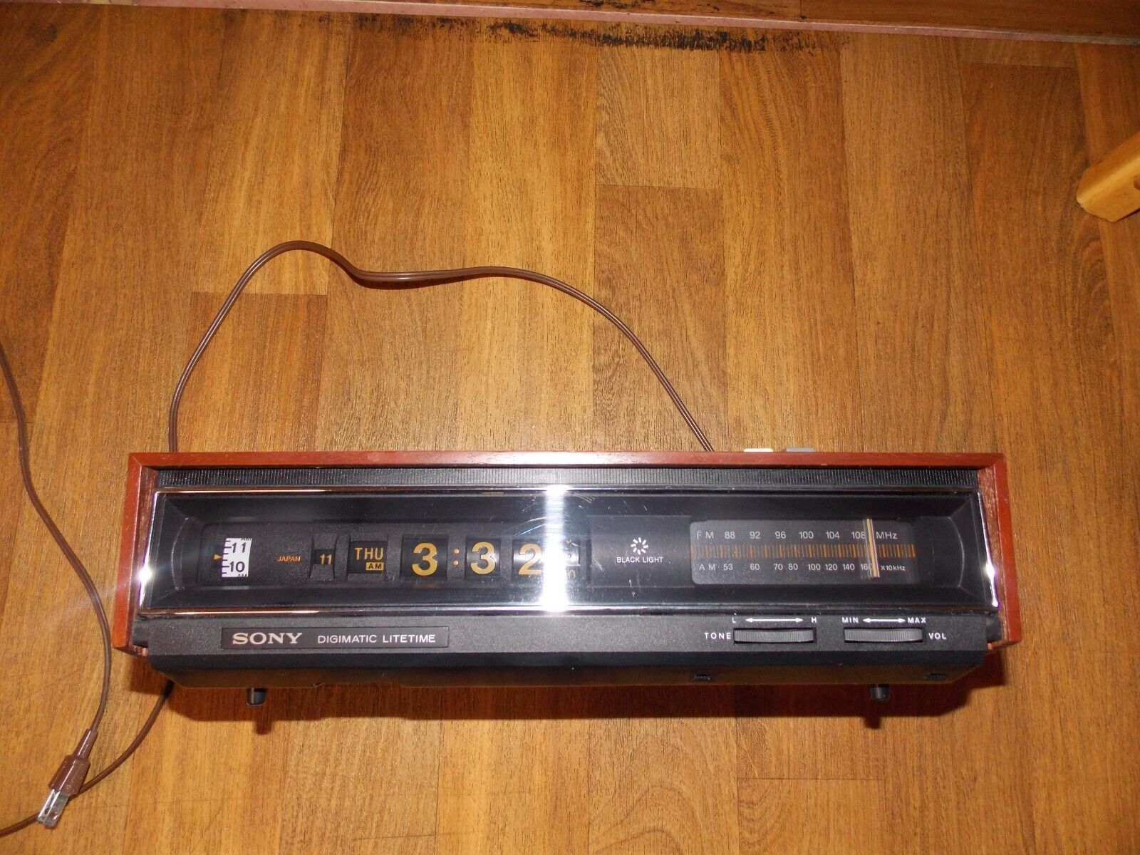 Vintage Sony Tfm-C770w Digimatic Lifetime Am Fm Roller Clock Radio Alarm