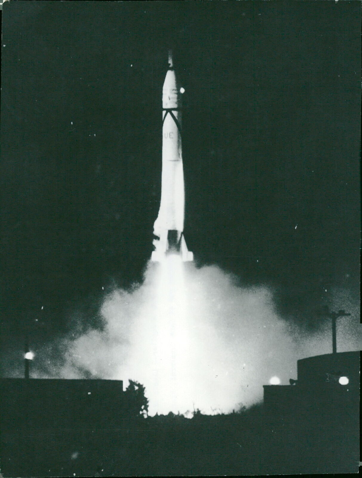 J.S Launches Earth Satellite With Jupiter C Rocket - Vintage Photograph 2335377