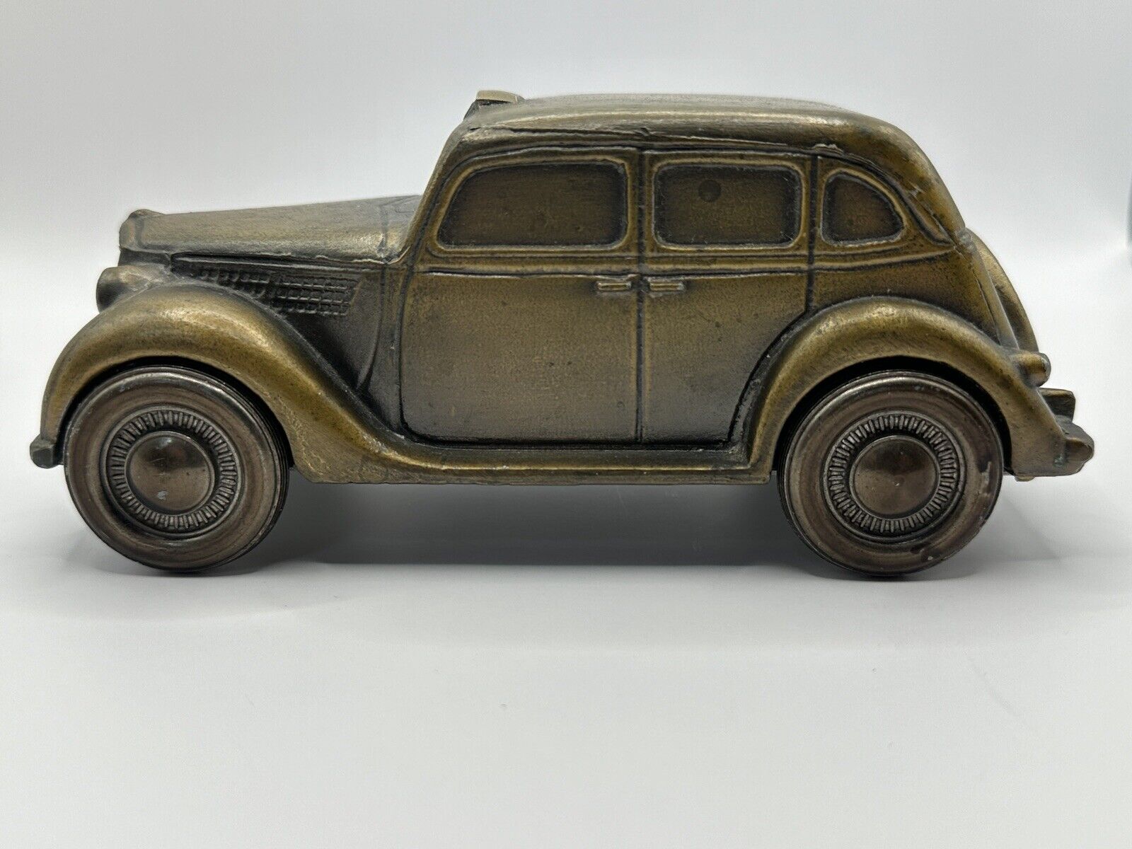 Vintage Banthrico Inc 1935 Ford Taxi Cab Coin Bank Bronze Colored Nice Wheels 