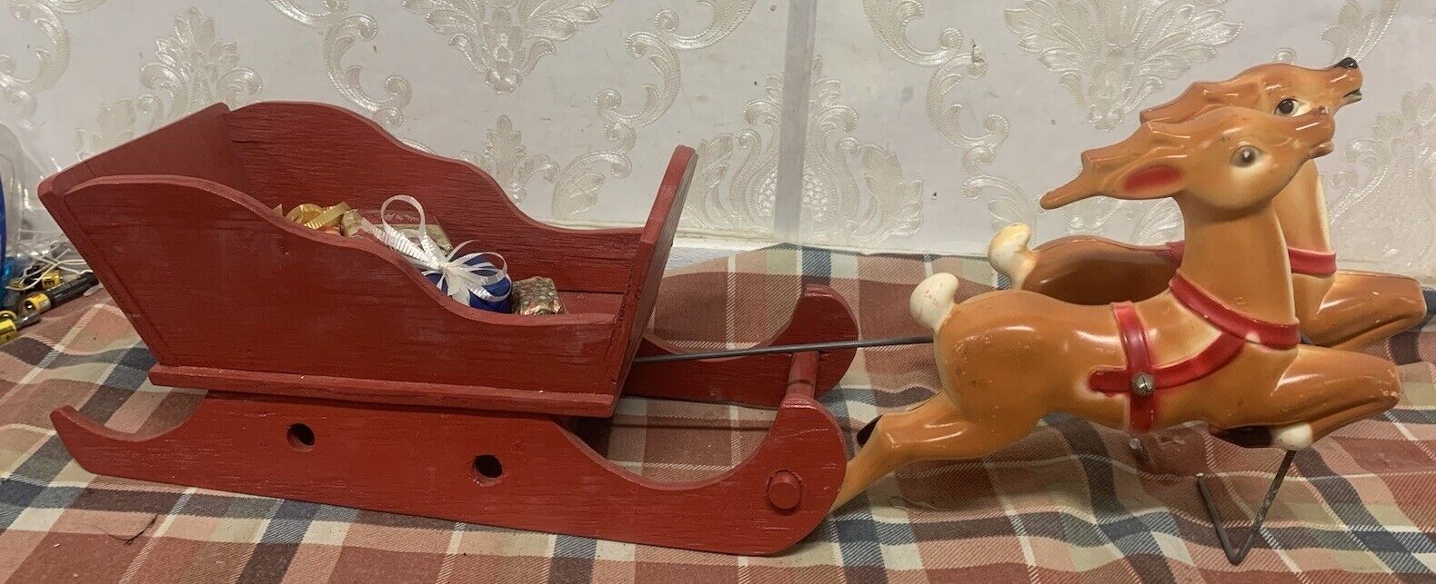 Vintage 1970 EMPIRE Santa\'s Sleigh and 2 Reindeer Blow Mold Table Top