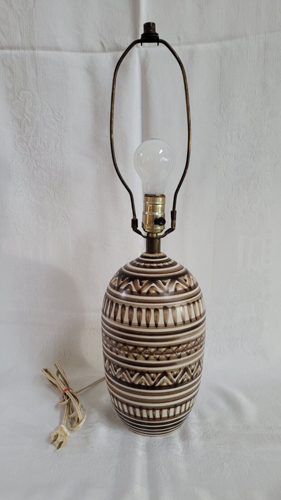 Vintage Lotte Gunnar Bostlund Pottery Lamp MCM Tribal Pattern Works Unsigned