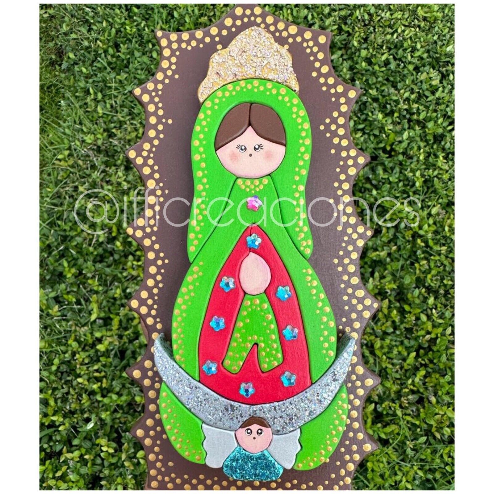 Virgen de Guadalupe hecha y pintada a mano/virgin crafted & painted by handmade