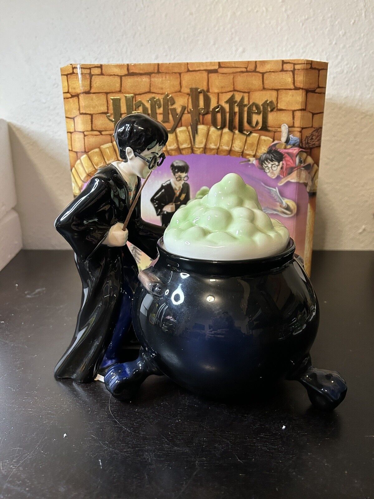 VINTAGE Harry Potter Cookie Jar 2000 Ceramic Cauldron Enesco Black Hogwarts VGC