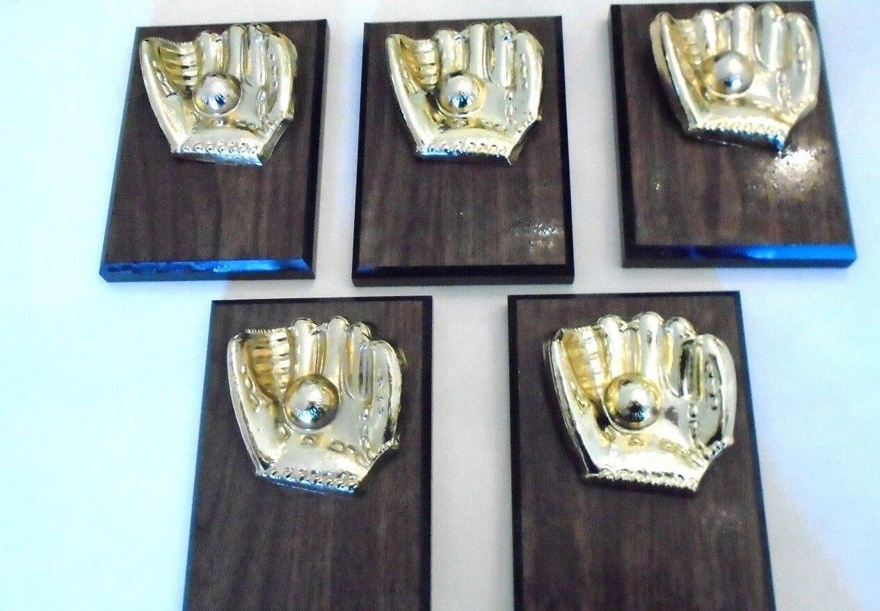 BASEBALL MITT PLAQUES BRASS TONE MITTS WITH WALNUT PLAQUE 5 PLAQUES