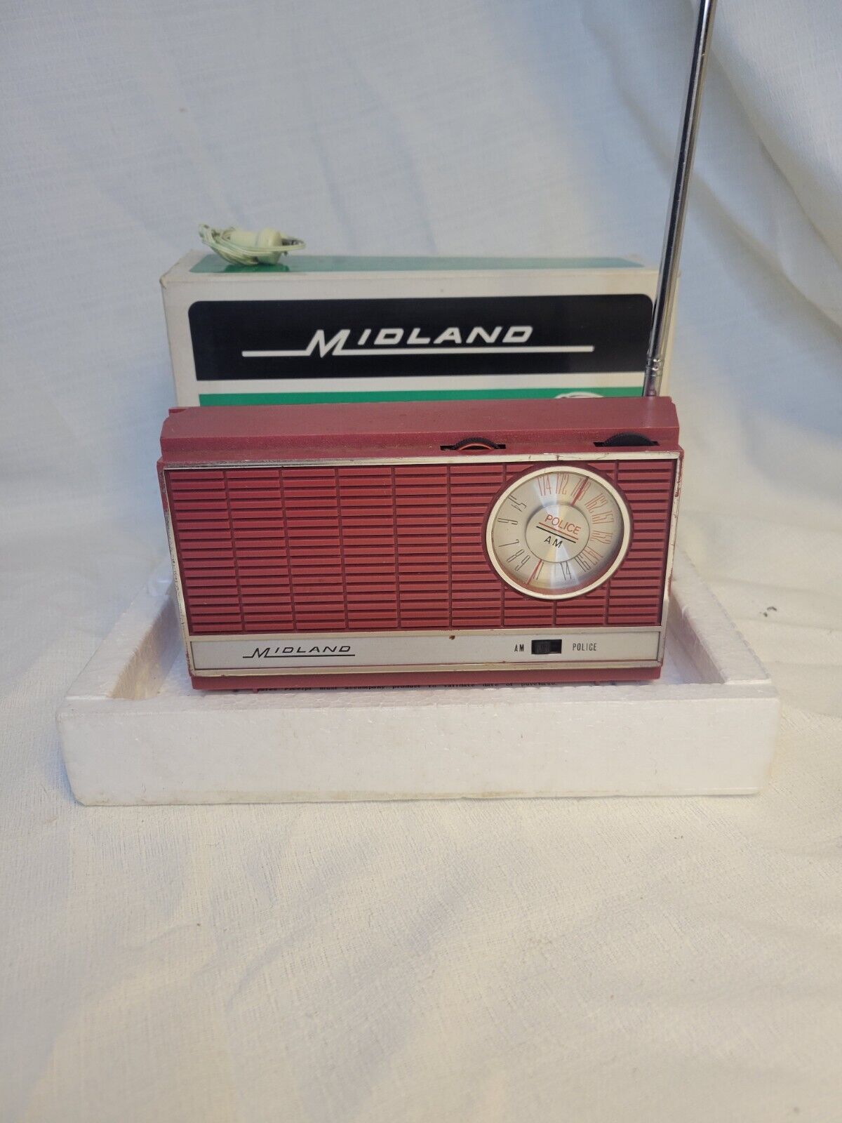 Vintage Midland Model 10-407 Am Clock Transistor Police Radio 