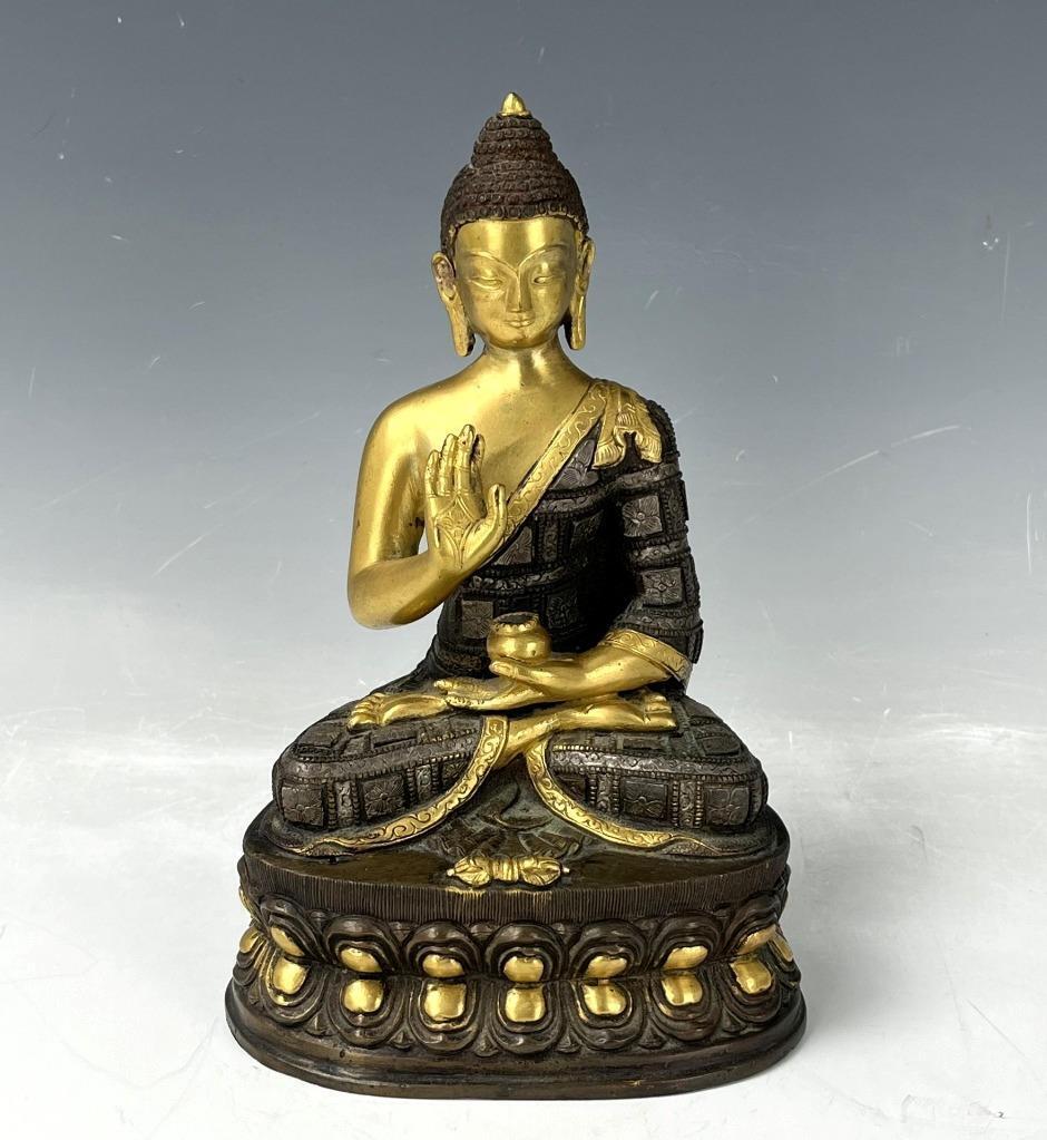 Chinese Antique Bronze Sculpture Gautama Buddha Signed Visvavajra Double Vajra.