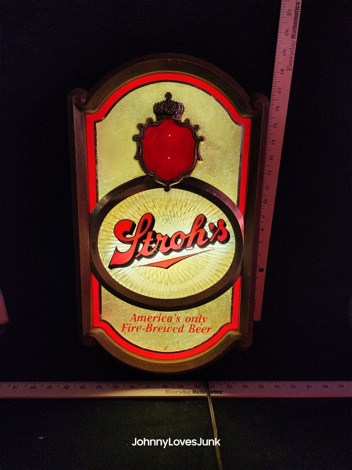 Vintage Stroh's Beer Sign Works Lights Up Wheel Rotates Sparkle Motion Sign 