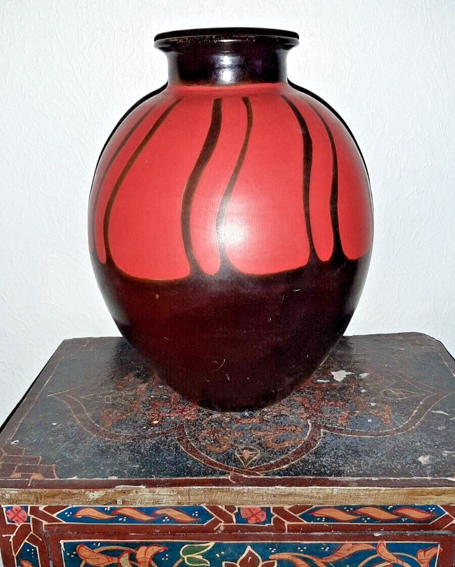 Vintage Chulucanas Peru Pottery Vase Signed by the Artist Pablo Vilchez