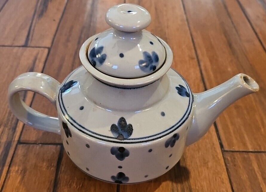 Vintage Iron Mountain Stoneware Marthas Flowers 1.5 Quart Teapot Lid USA Rare