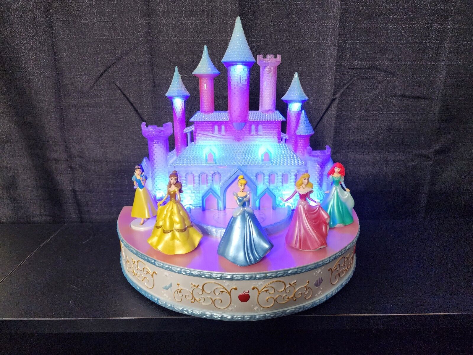 2019 Hallmark Keepsake Live Your Story Disney Princess Castle Lights Music 