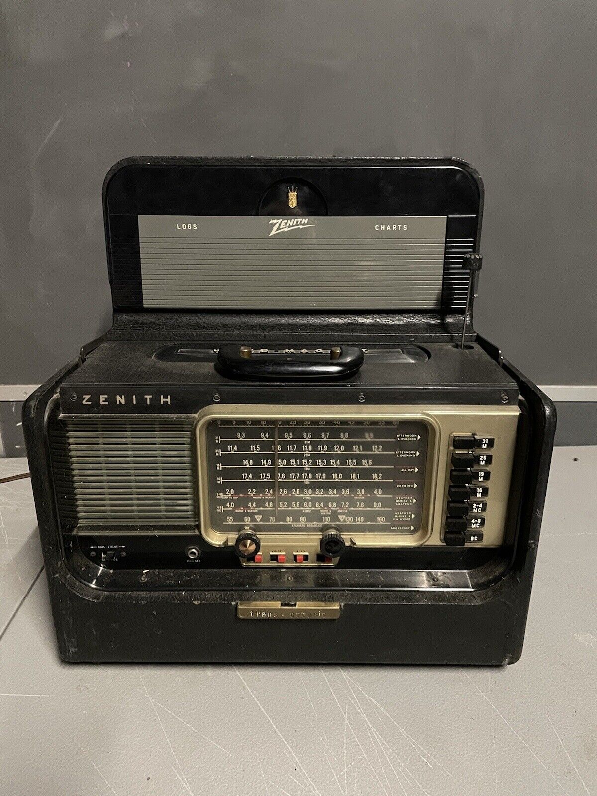 Vintage Zenith Trans-oceanic Radio