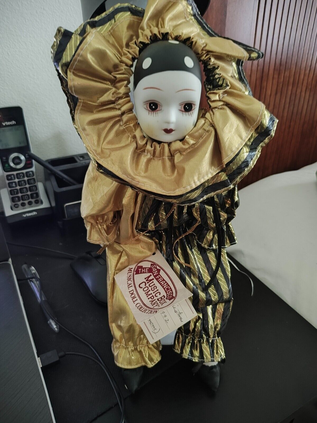 San Francisco Music Box Company Vintage musical Porcelain Clown Jester Doll 1990