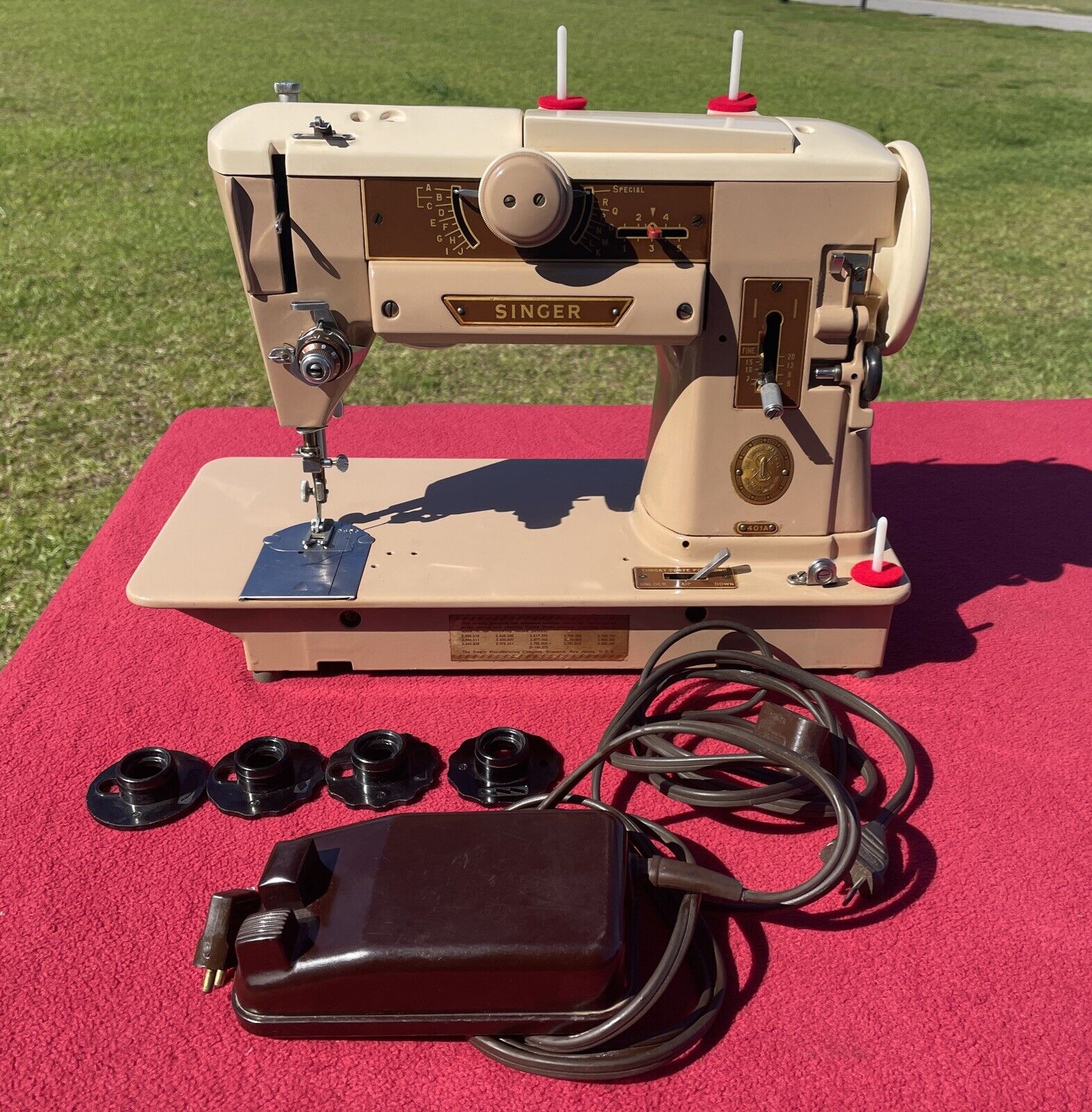 Singer 401A Sewing Machine 1957 Serial NA868888