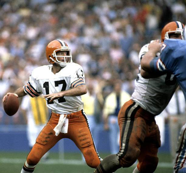 Quarterback Brian Sipe Of The Cleveland Browns 1980s Old Football Photo