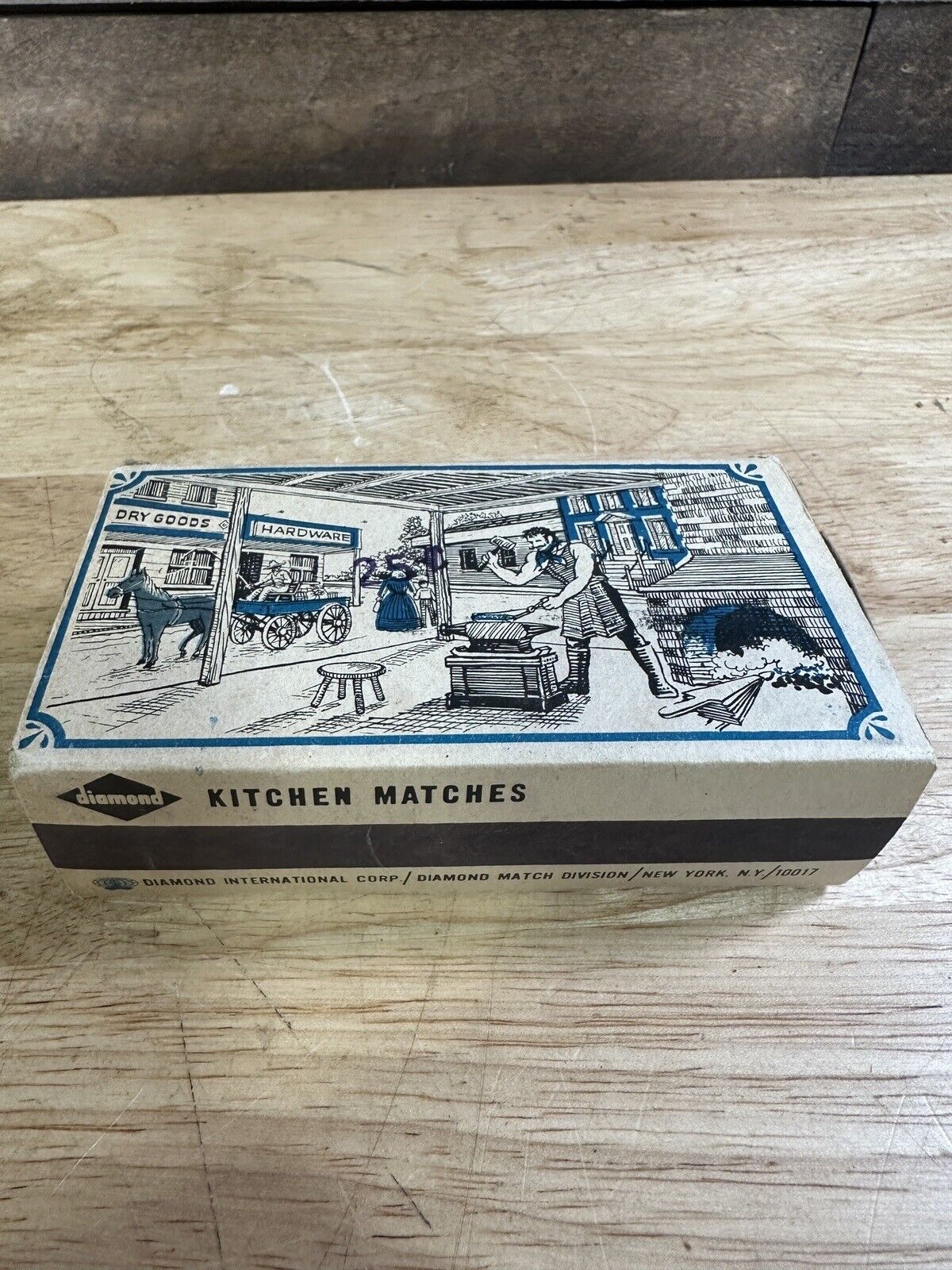 Vintage Diamond 250 Count Kitchen Matches Collectors Box Blacksmith Scene