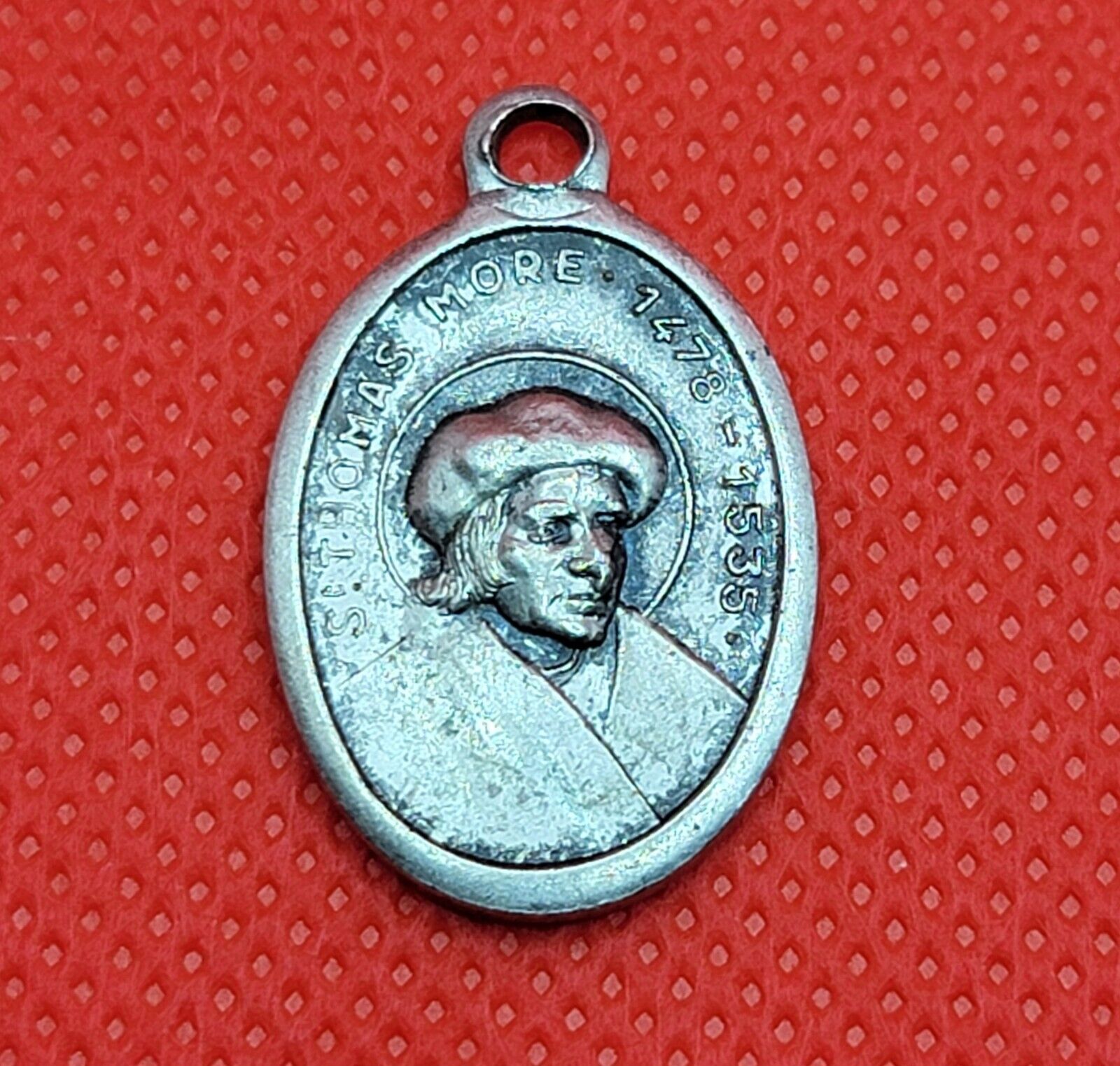 Vintage St Thomas Moore 1478 - 1535 Pray For Us Medal Silver Tone Italy