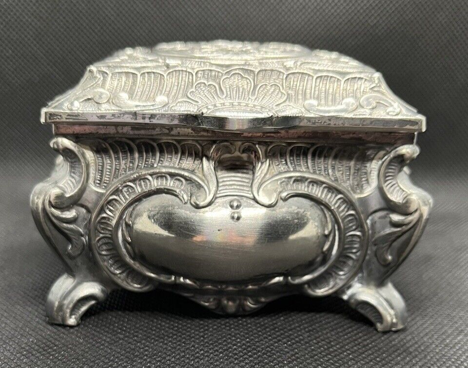 Vintage Mandalian Mfg. Silver Tone Jewelry Box/Trinket Box