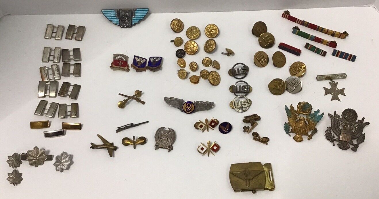 WW2 & Marines BUTTONS PINS AND ACCESSORIES LOT. Vtg Medals And Other Pins Era