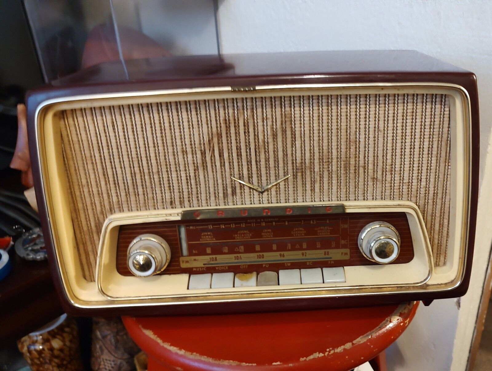 Vintage Grundig Radio Model 97 USA Tubes Works/ Repair Needed