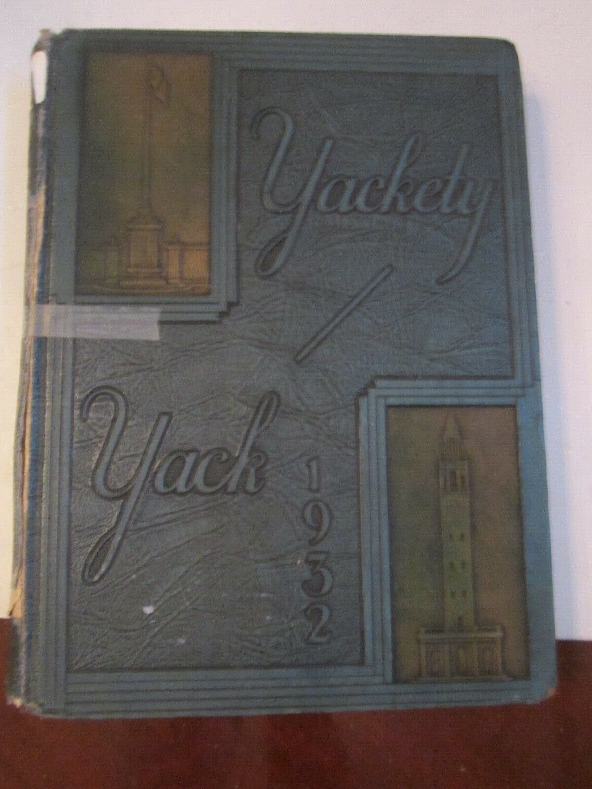 1932 UNIVERSITY OF NORTH CAROLINA YEARBOOK - YAKETY YACK