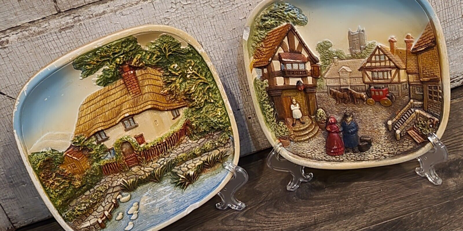 2 Vintage | Legend Products | England | 3D Chalkware | Tudor Wall Plaque 