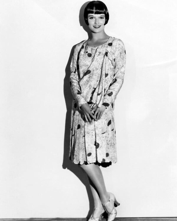 Louise Brooks Iconic 1920\'s Silent Era Flapper Fashion Portrait 8x10 Photo