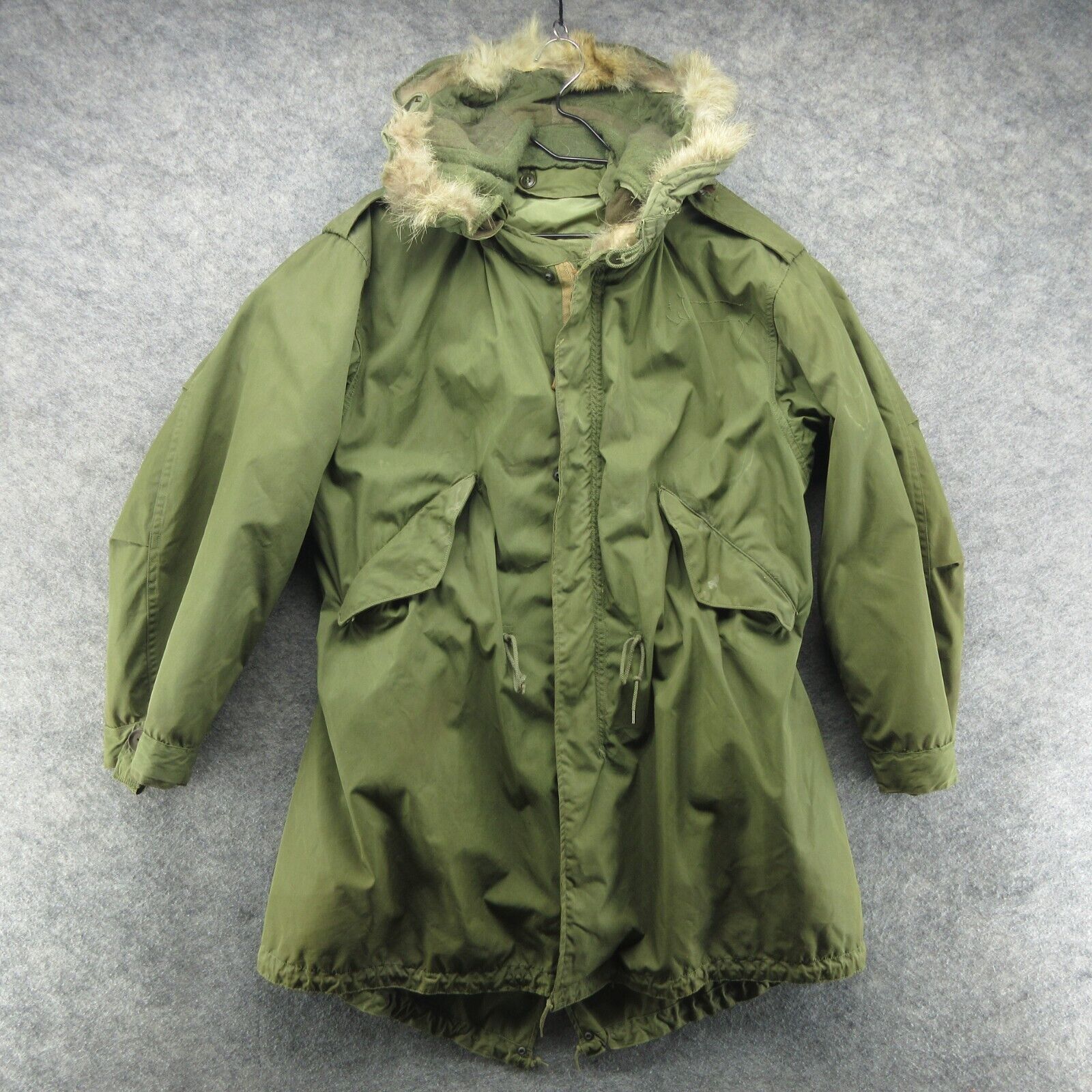 VTG M-1951 Jacket Mens Small Green Parka Fish Tail Mohair Liner Fur Hood US Army