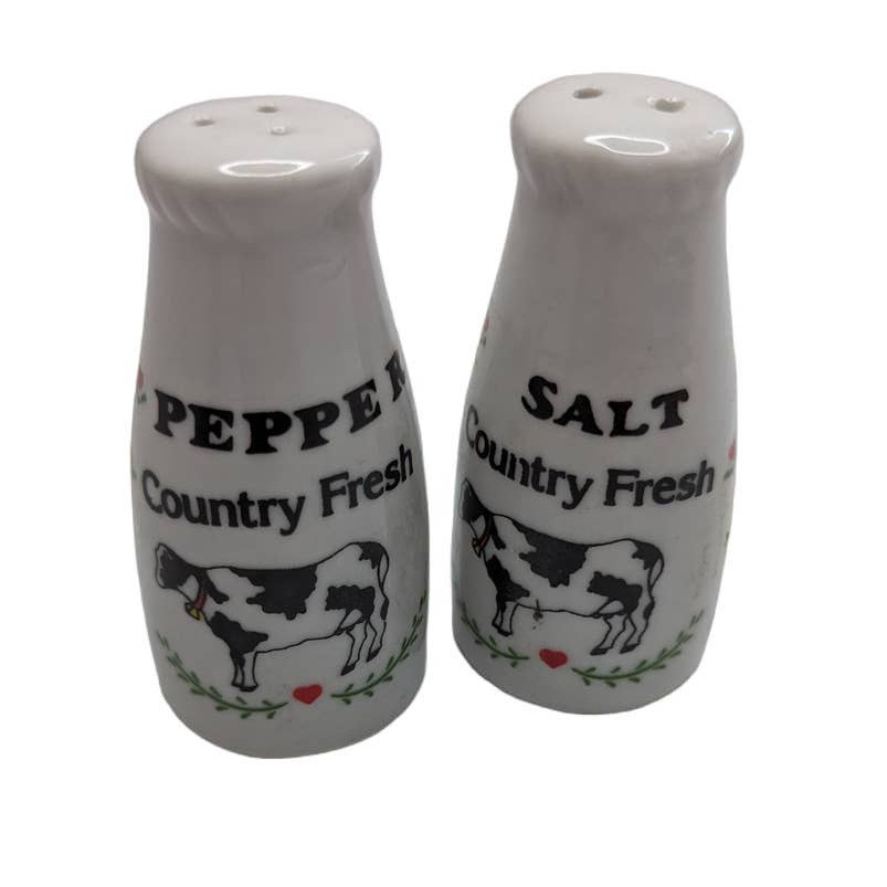 Vintage Salt and Pepper Shaker Set 1960s Country Fresh Milk Bottles Cows
