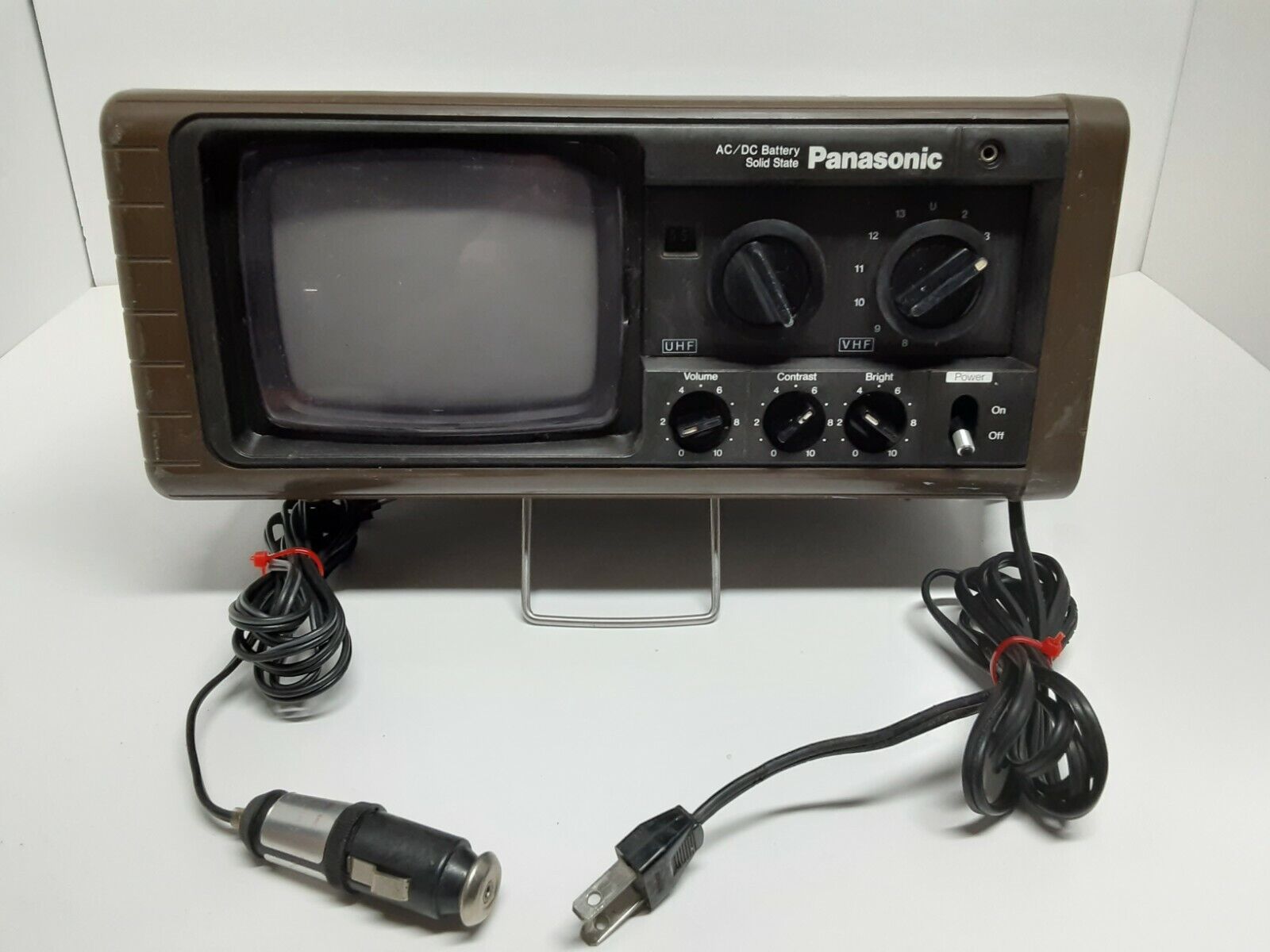 Vintage 1975 Panasonic Solid State TR-525 Portable Television | AC | DC |Battery