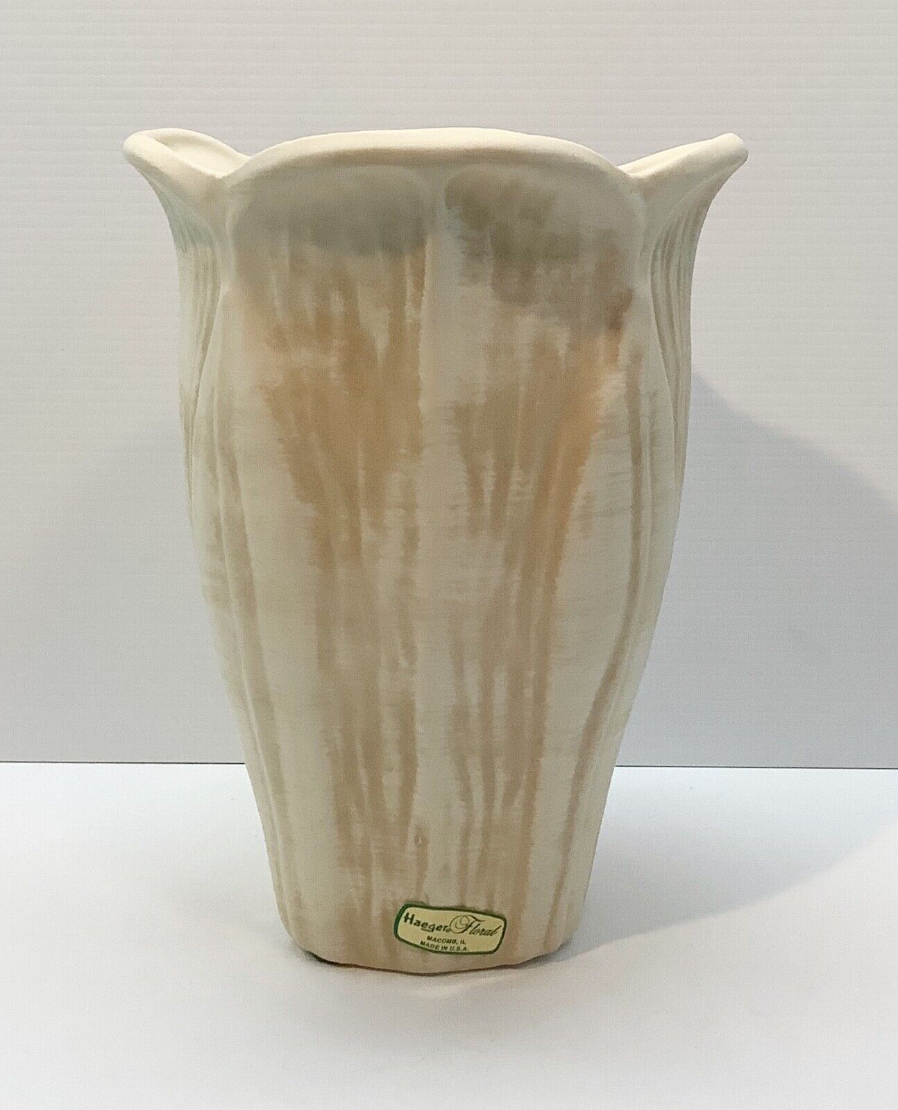 Haeger Floral Pottery 9” Neutral Tulip Shaped Leaf Pattern Vase Vintage