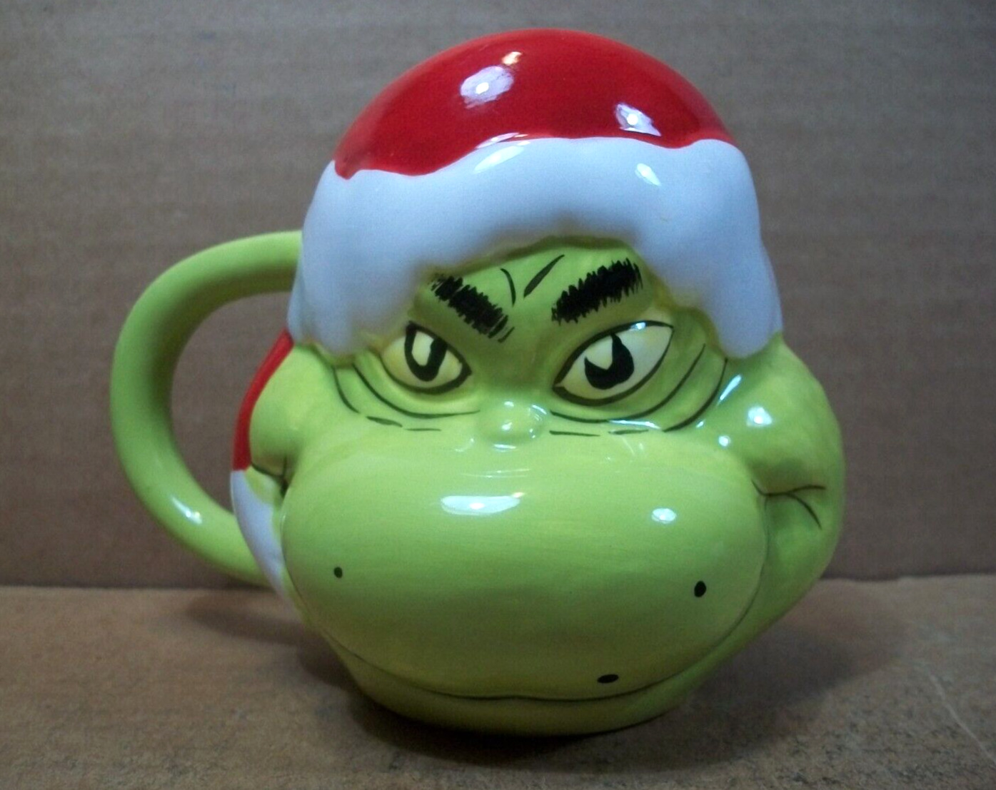 Dr Seuss ~ The Grinch ~ 3D Sculpted Ceramic Mug w/Red Santa Hat ~ 16oz