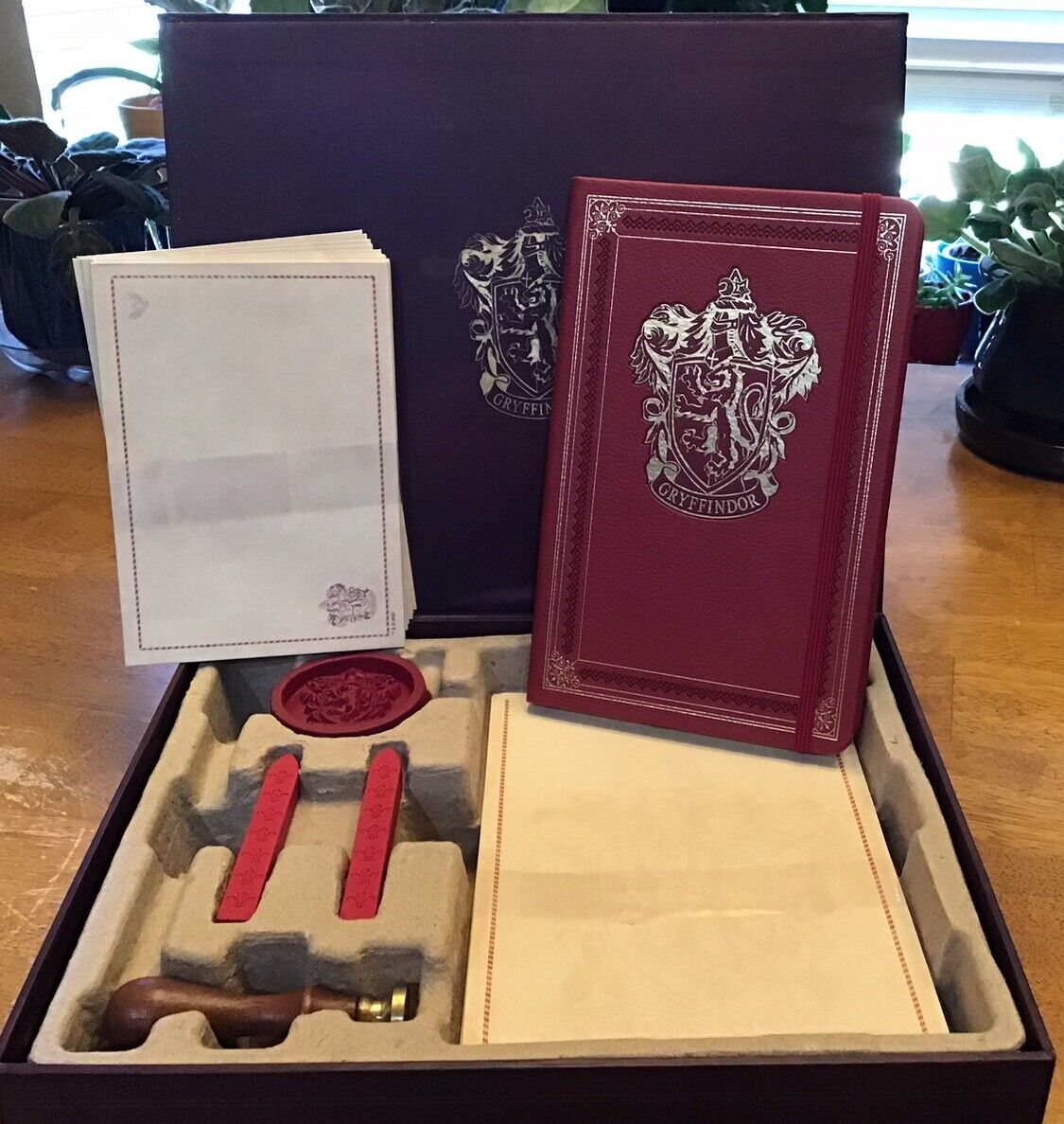 EXTREMELY RARE 2016 HARRY POTTER GRYFFINDOR Journal Wax Seal Very Good condition
