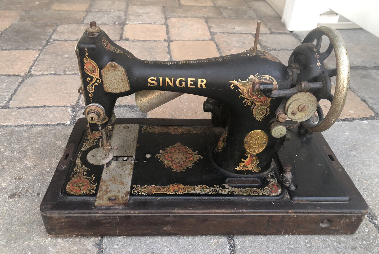 Rare Vintage Antique 1925 Floral design Singer Sewing Machine Model AA648701