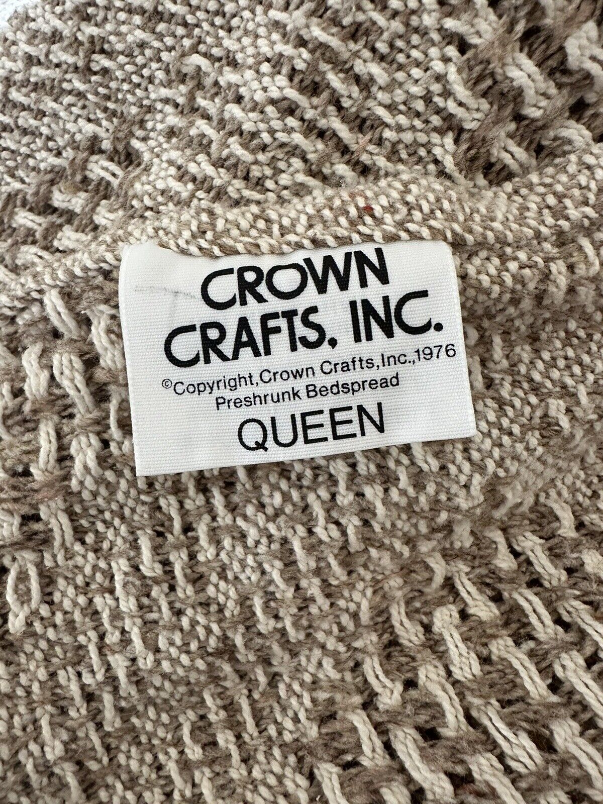 Antique VTG Crown Crafts, INC 1976 USA Fringed Bedspread Linen Embroidered Queen