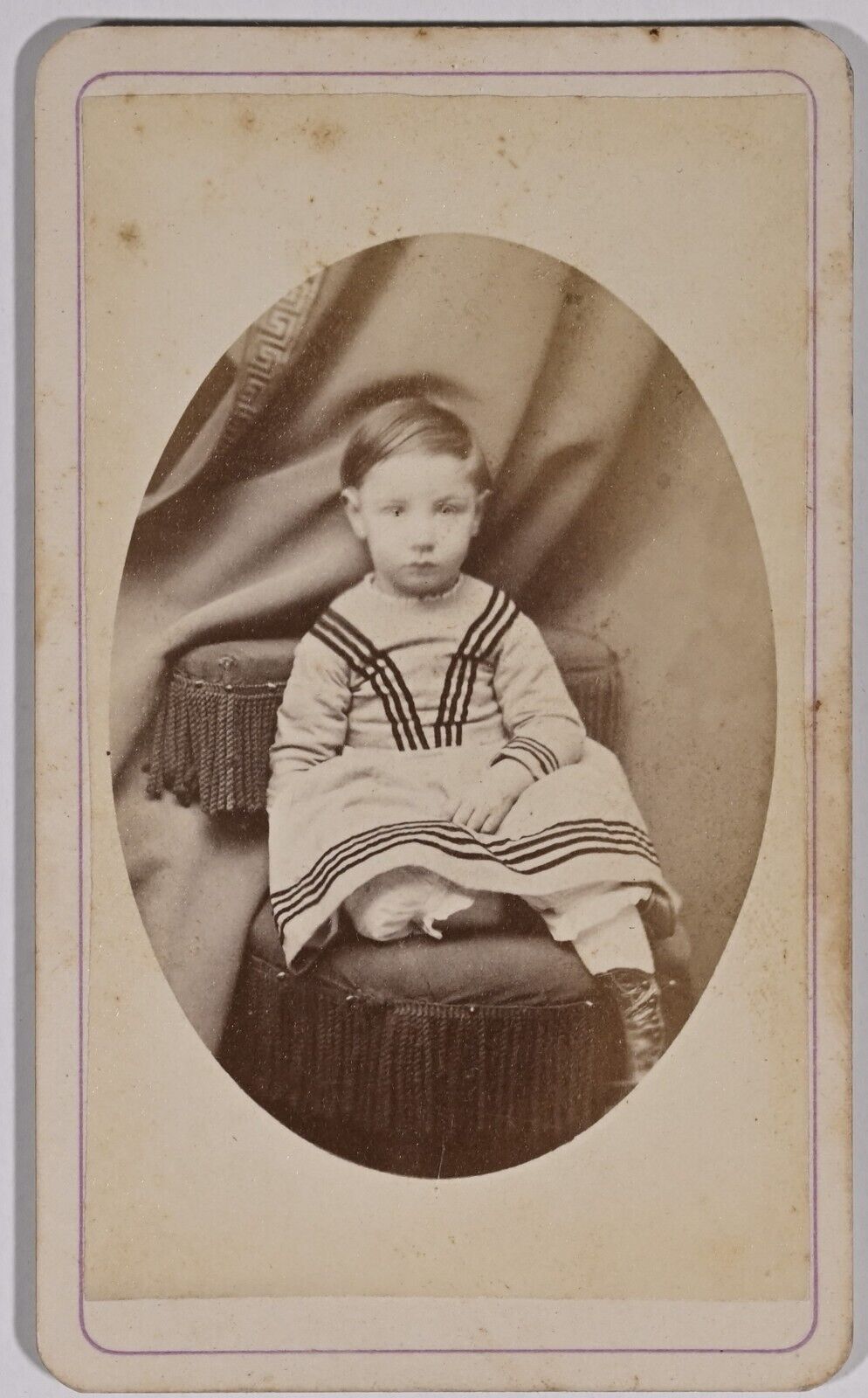 ANTIQUE CDV C. 1870s MAURICE FARRINGTON CUTE LITTLE GIRL IN DRESS DELHI NEW YORK