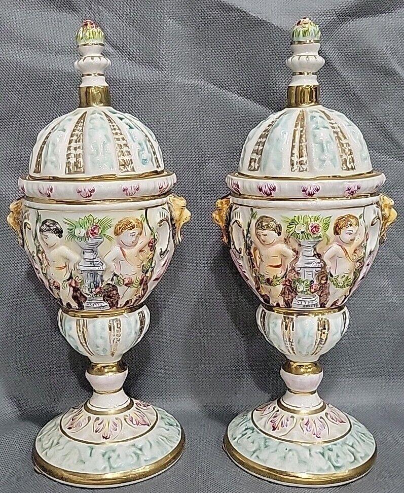 Pair of Vintage R. Capodimonte Porcelain Cherub Lion Gold Ornate Urn w/Lid Italy