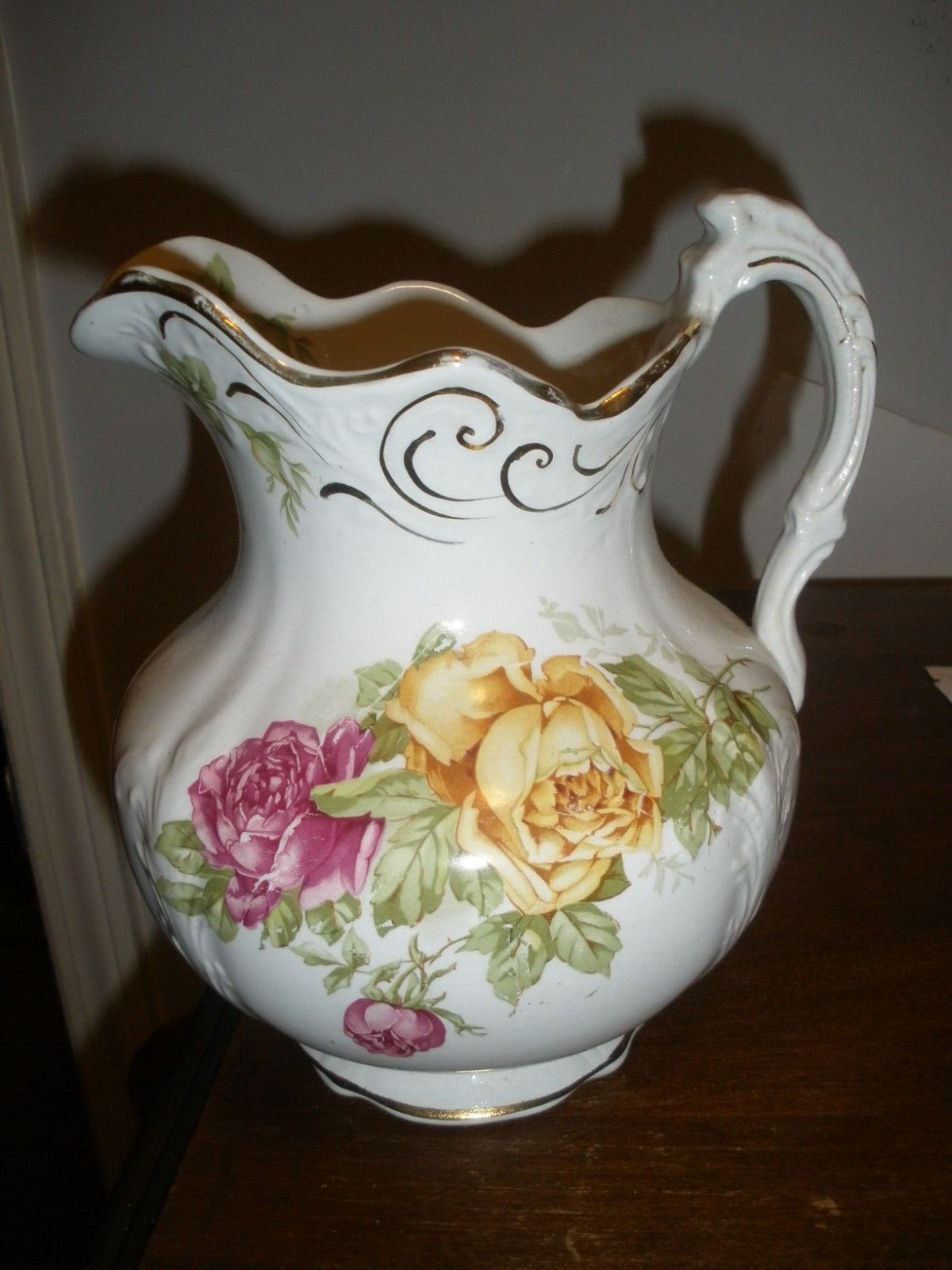 ANTIQUE BUFFALO POTTERY PITCHER CAIRO PATTERN FLORAL GOLD 8 INCHES TALL