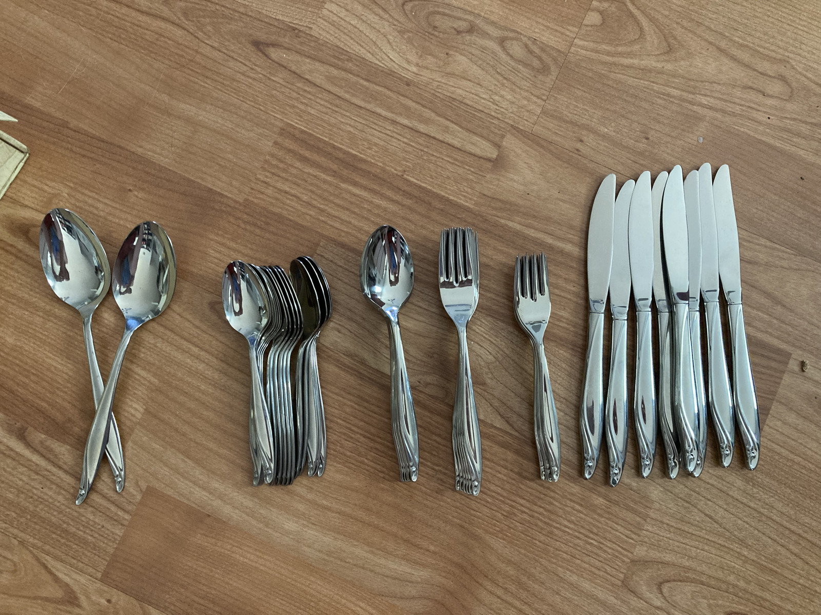 Surf Club Oneida Wm Rogers Stainless Waves Oceans Flatware Set for 8
