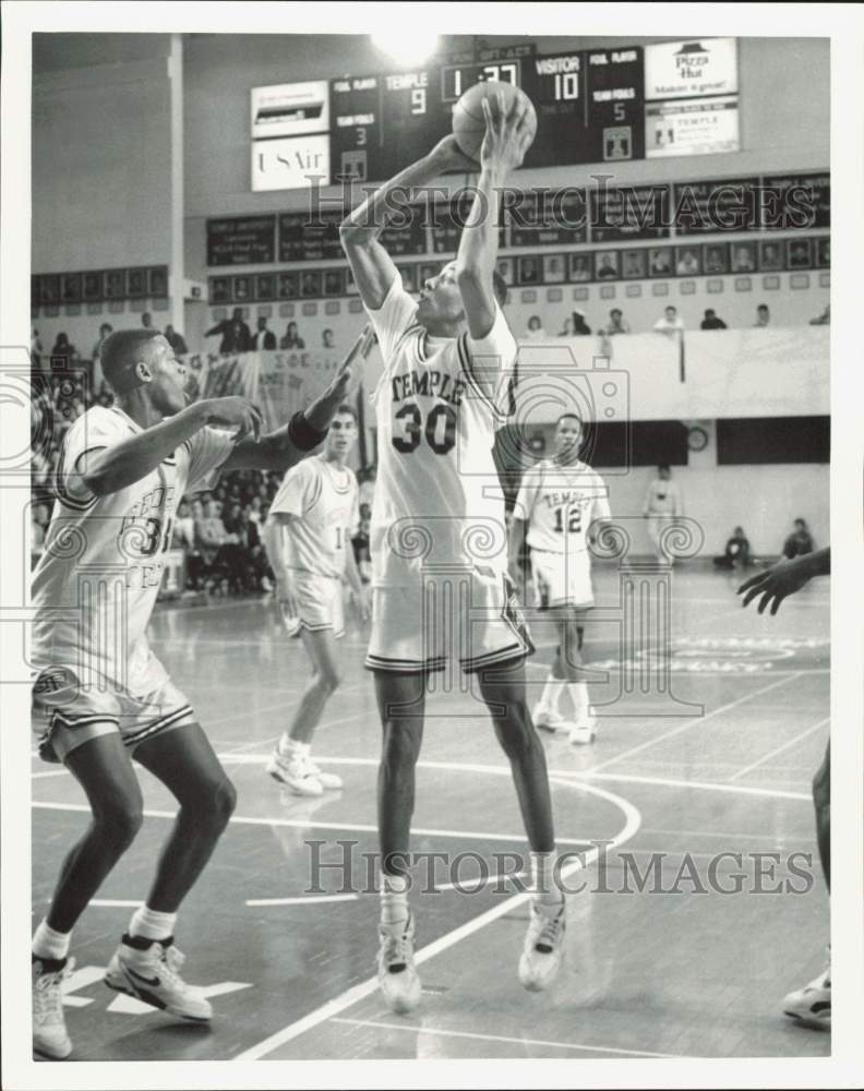 Press Photo Temple University Basketball Player Mark Strickland in Game